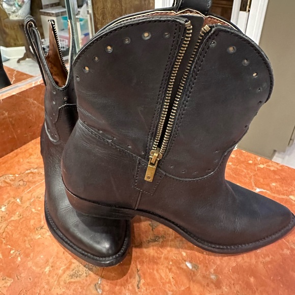 Lucky Brand Boots size 10 - Picture 2 of 5